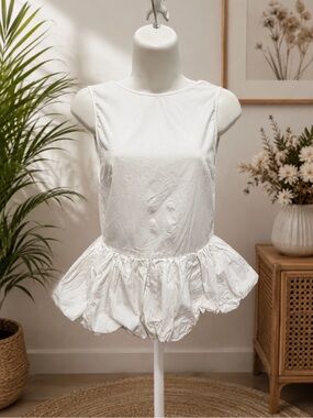 H&M White Sleeveless Ruffled bubble Peplum Top open tie back size XS